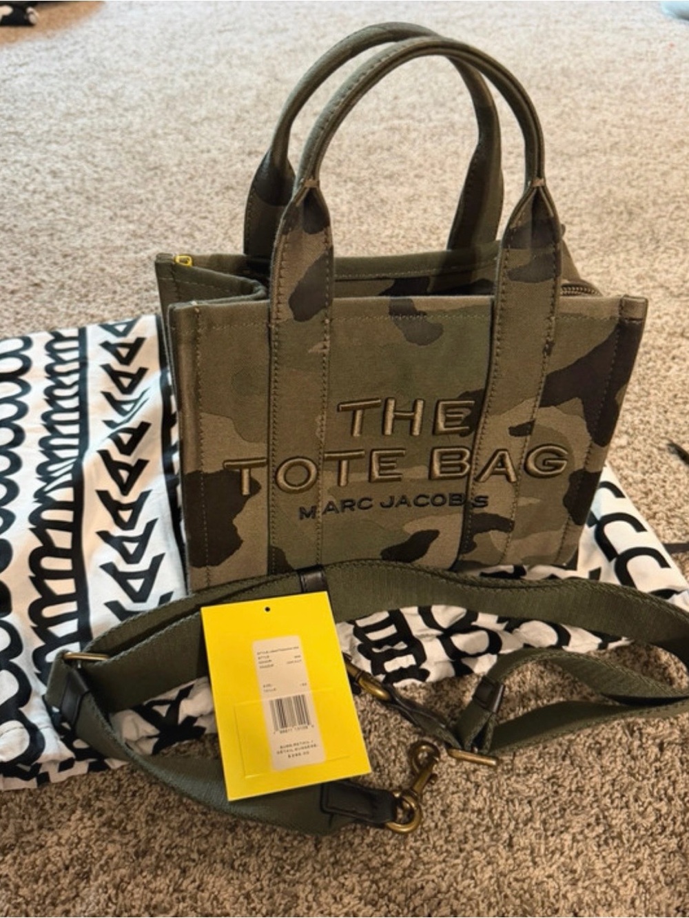 EUC Marc Jacobs Camo Canvas The Tote Bag Small in Olive Green Cover Tag VHTF